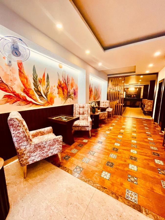 Hotel The Onix Dehradun Buitenkant foto